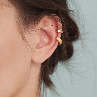 70. Simple ear clips in gold