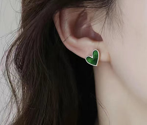 101. Jade green heart stud earrings