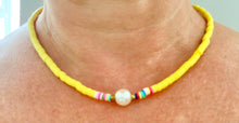 Load image into Gallery viewer, Yellow Vacation necklace