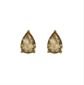 66. Glass teardrop earring in amber